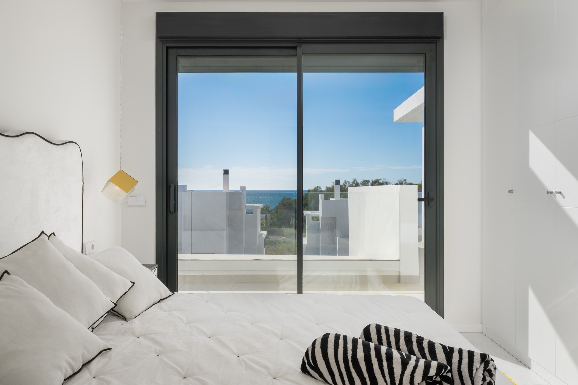 Obra nueva - Apartamento / piso - Estepona