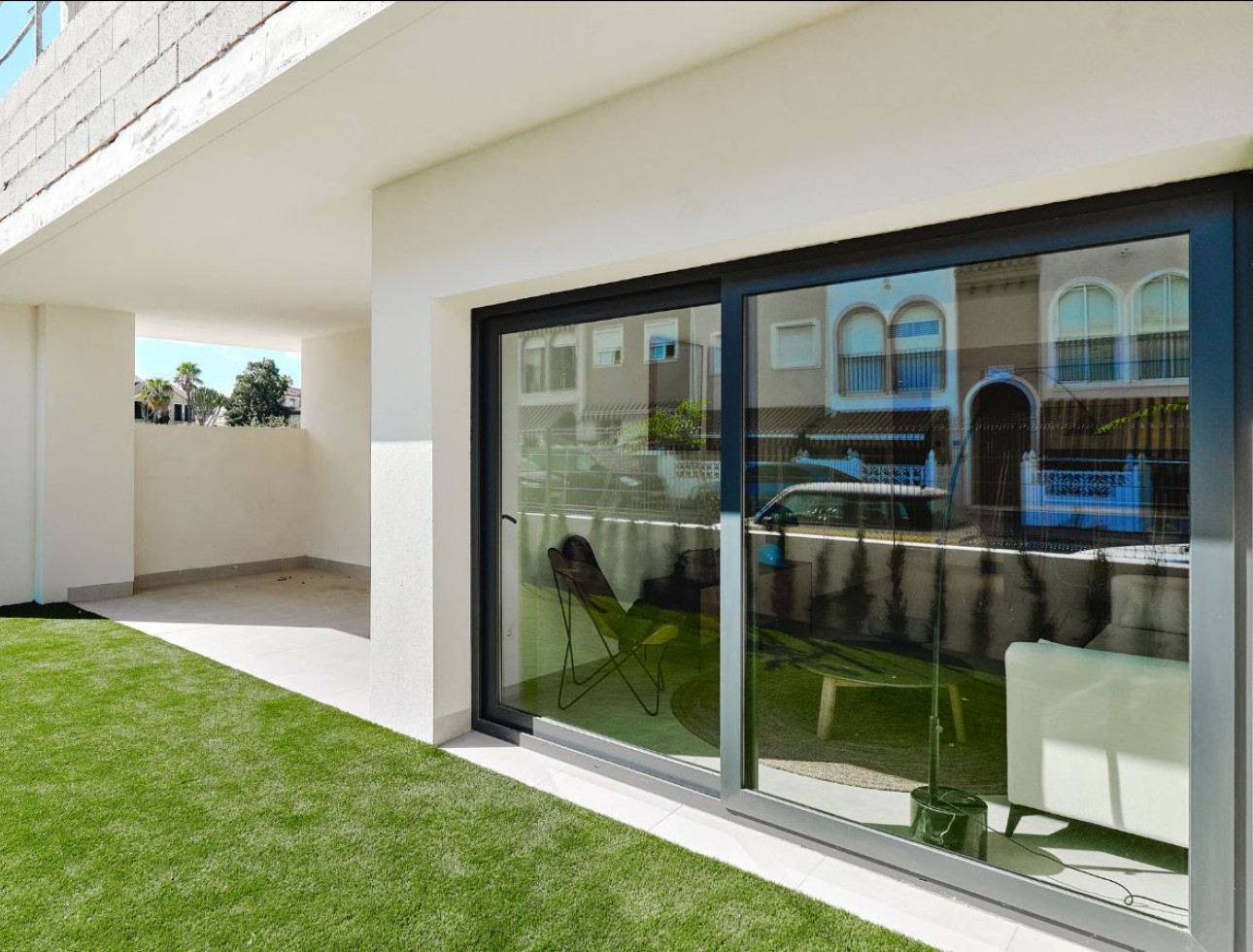 Obra nueva - Bungalow bajo - Torrevieja