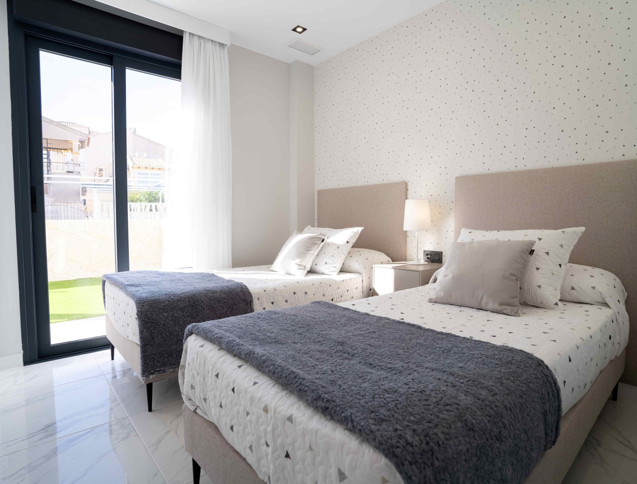 Obra nueva - Bungalow elevado - Pilar de la Horadada
