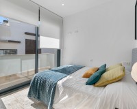 Obra nueva - Bungalow elevado - Torrevieja