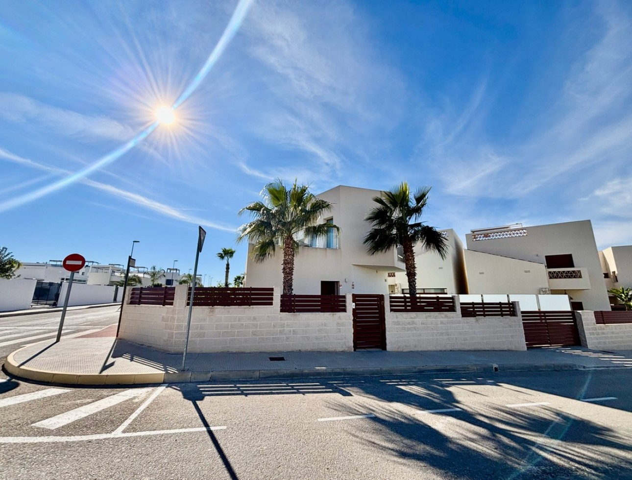 Obra nueva - Unifamiliar - Benijófar