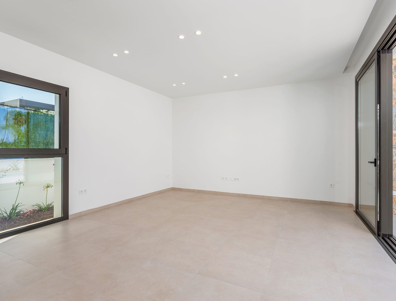 Obra nueva - Unifamiliar - Los Alcázares
