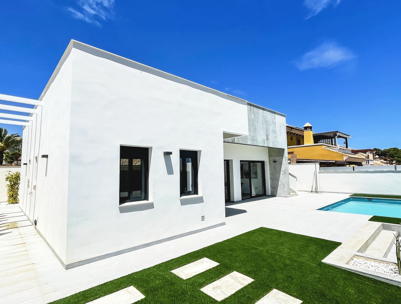 Obra nueva - Unifamiliar - Pinar de Campoverde