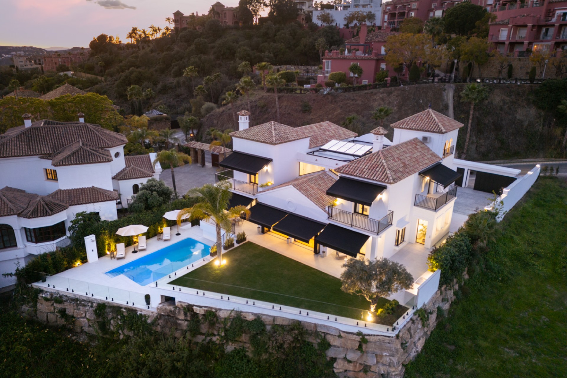 Obra nueva - Villa / Chalet - Benahavís