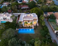 Obra nueva - Villa / Chalet - Estepona