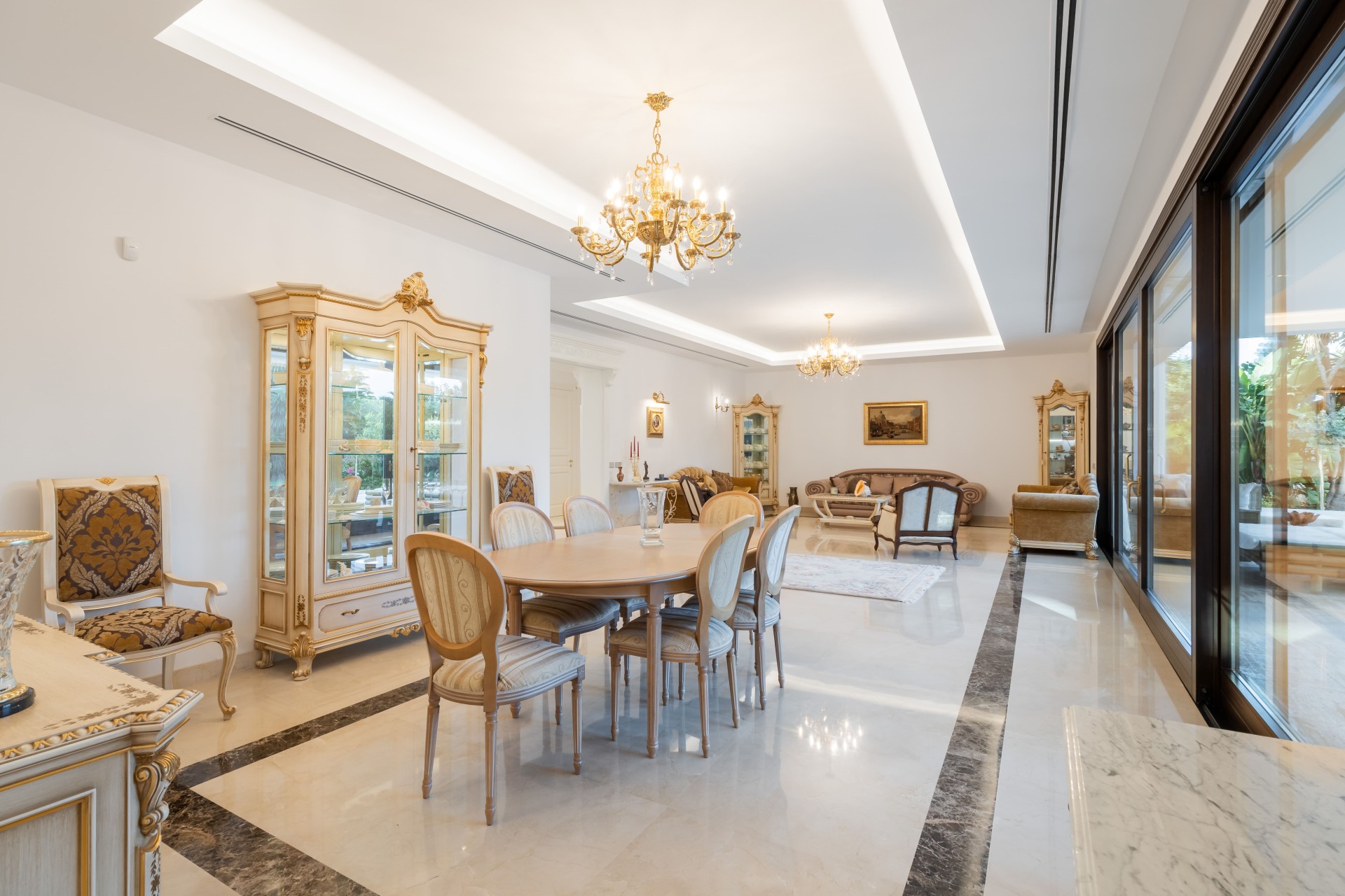 Obra nueva - Villa / Chalet - Estepona