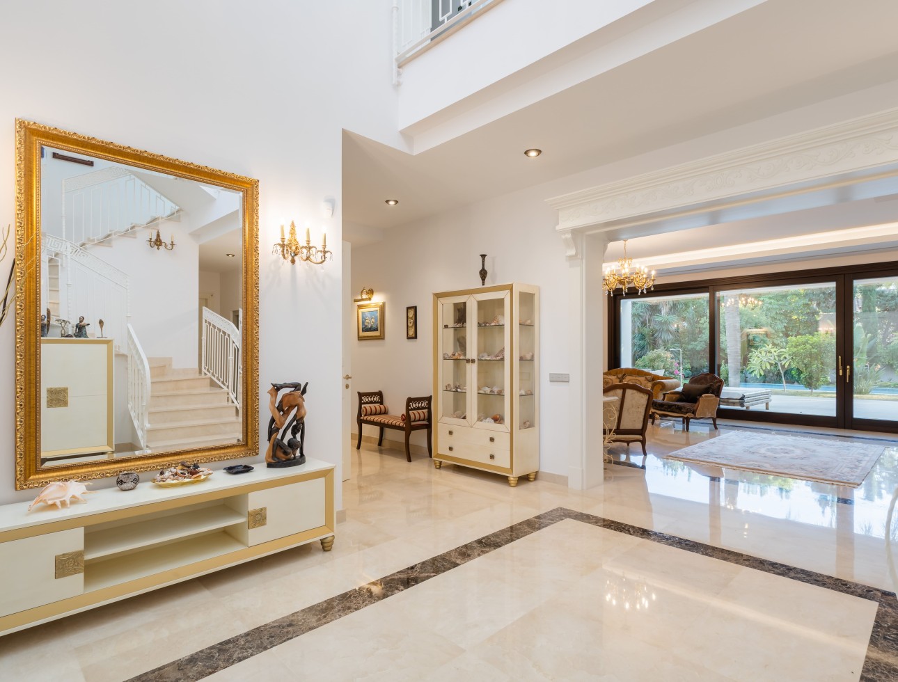 Obra nueva - Villa / Chalet - Estepona