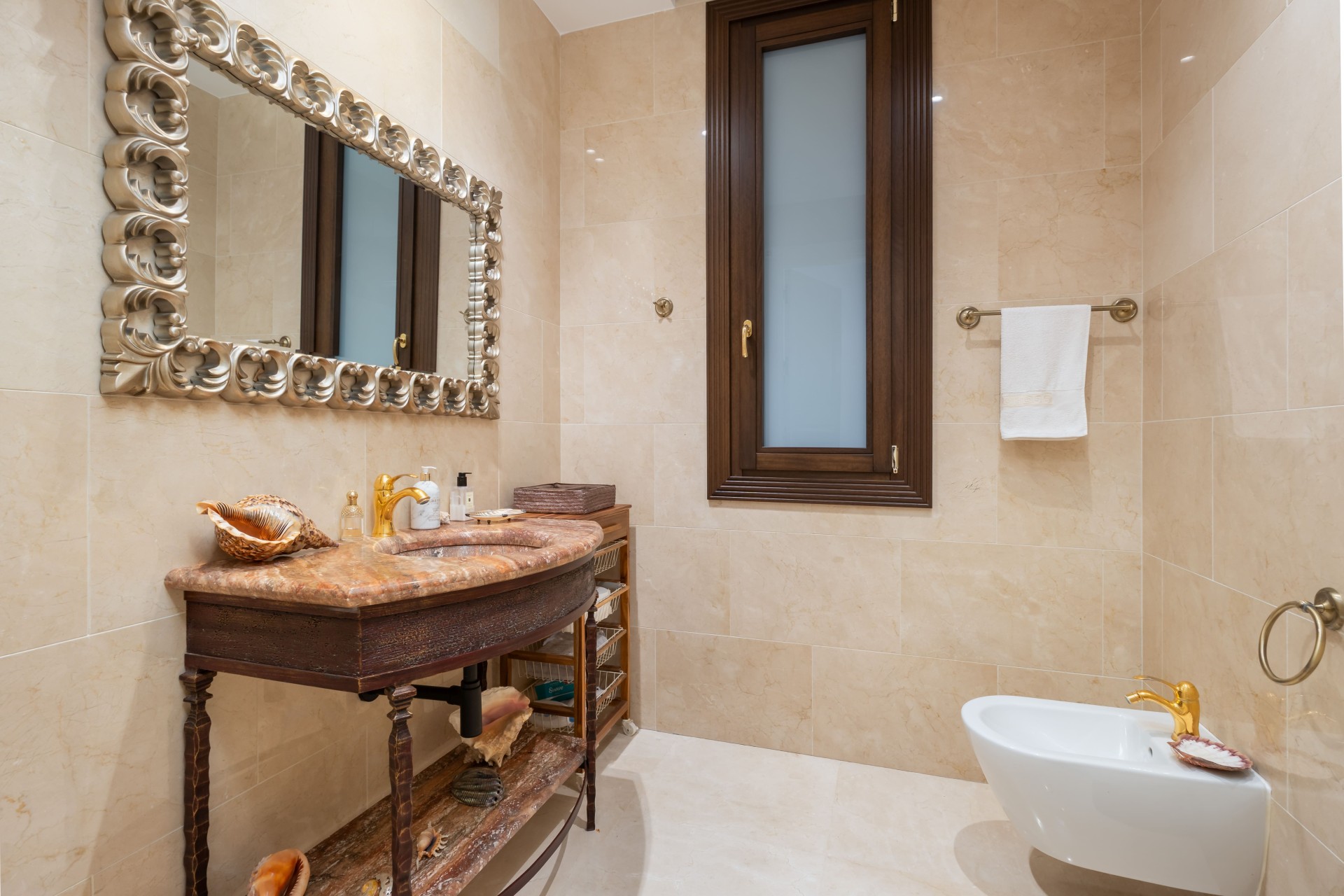 Obra nueva - Villa / Chalet - Estepona