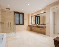 Obra nueva - Villa / Chalet - Estepona