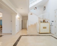 Obra nueva - Villa / Chalet - Estepona