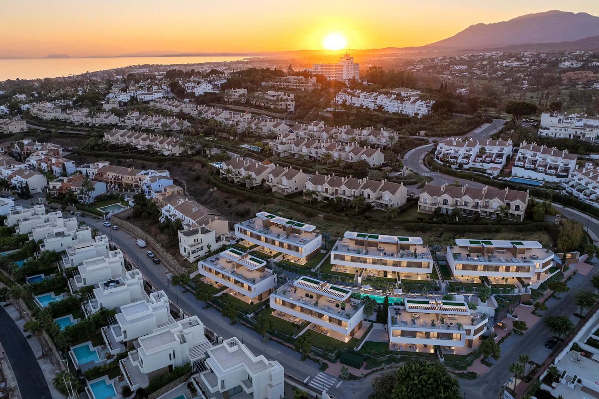 Obra nueva - Villa / Chalet - Estepona