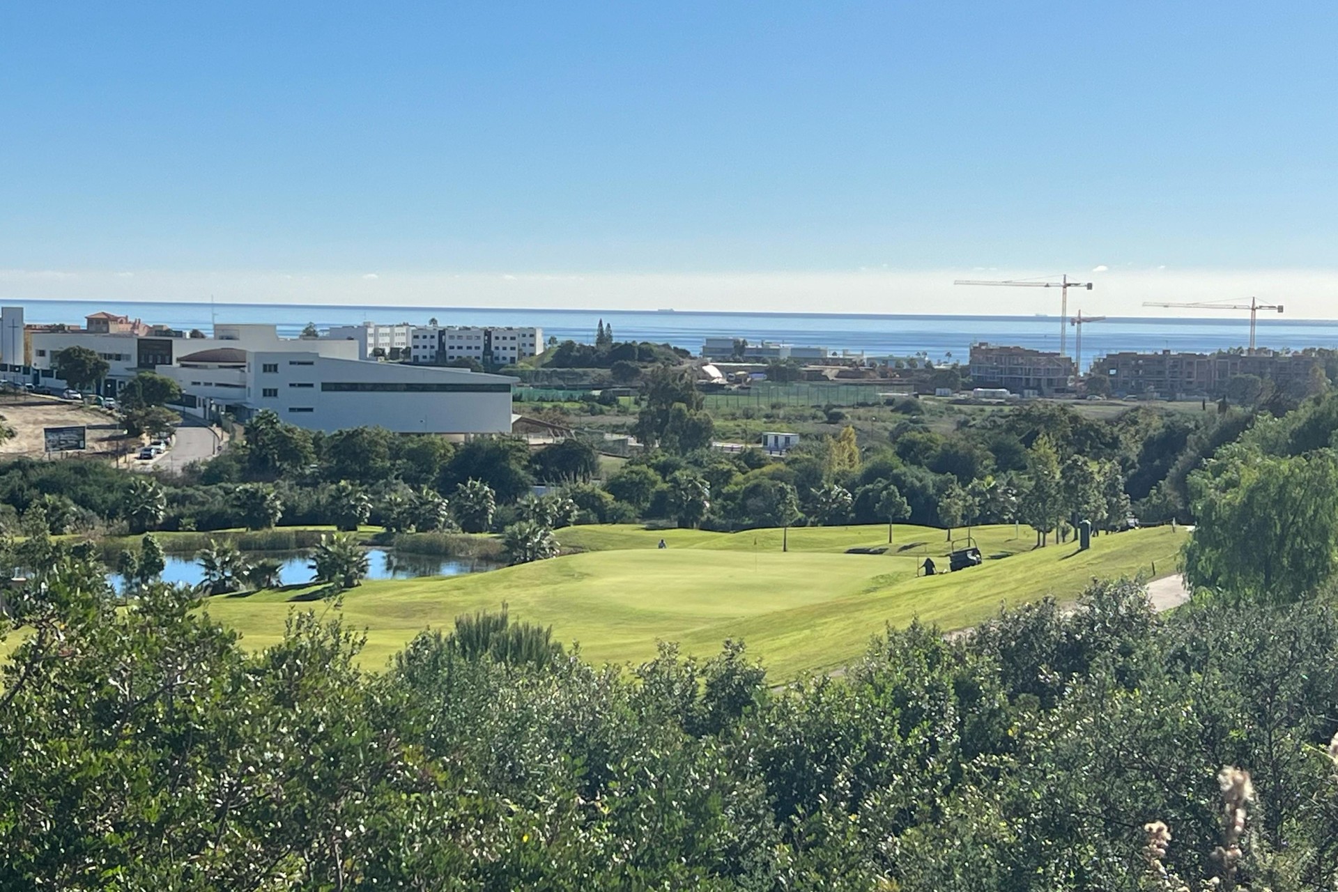 Obra nueva - Villa / Chalet - Estepona