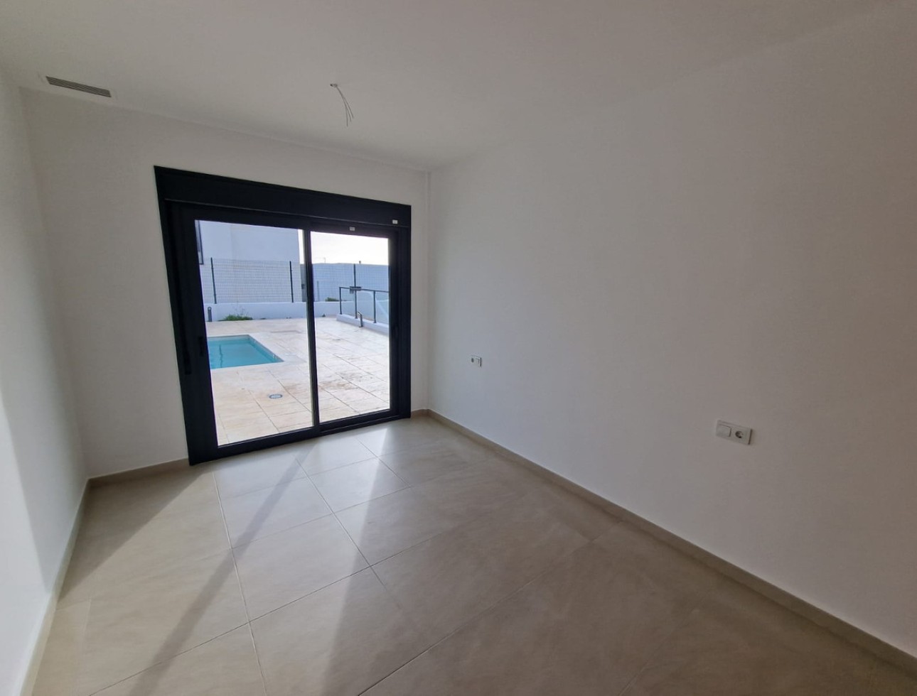 Obra nueva - Villa / Chalet - Manilva