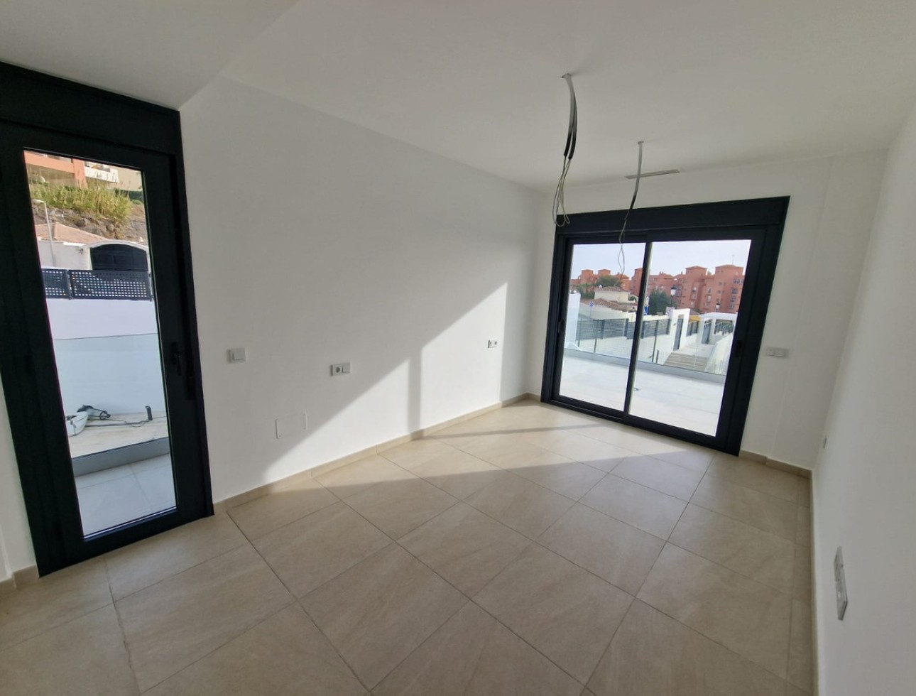 Obra nueva - Villa / Chalet - Manilva