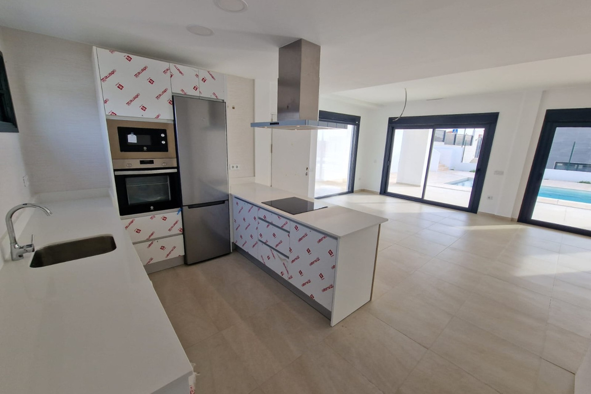 Obra nueva - Villa / Chalet - Manilva