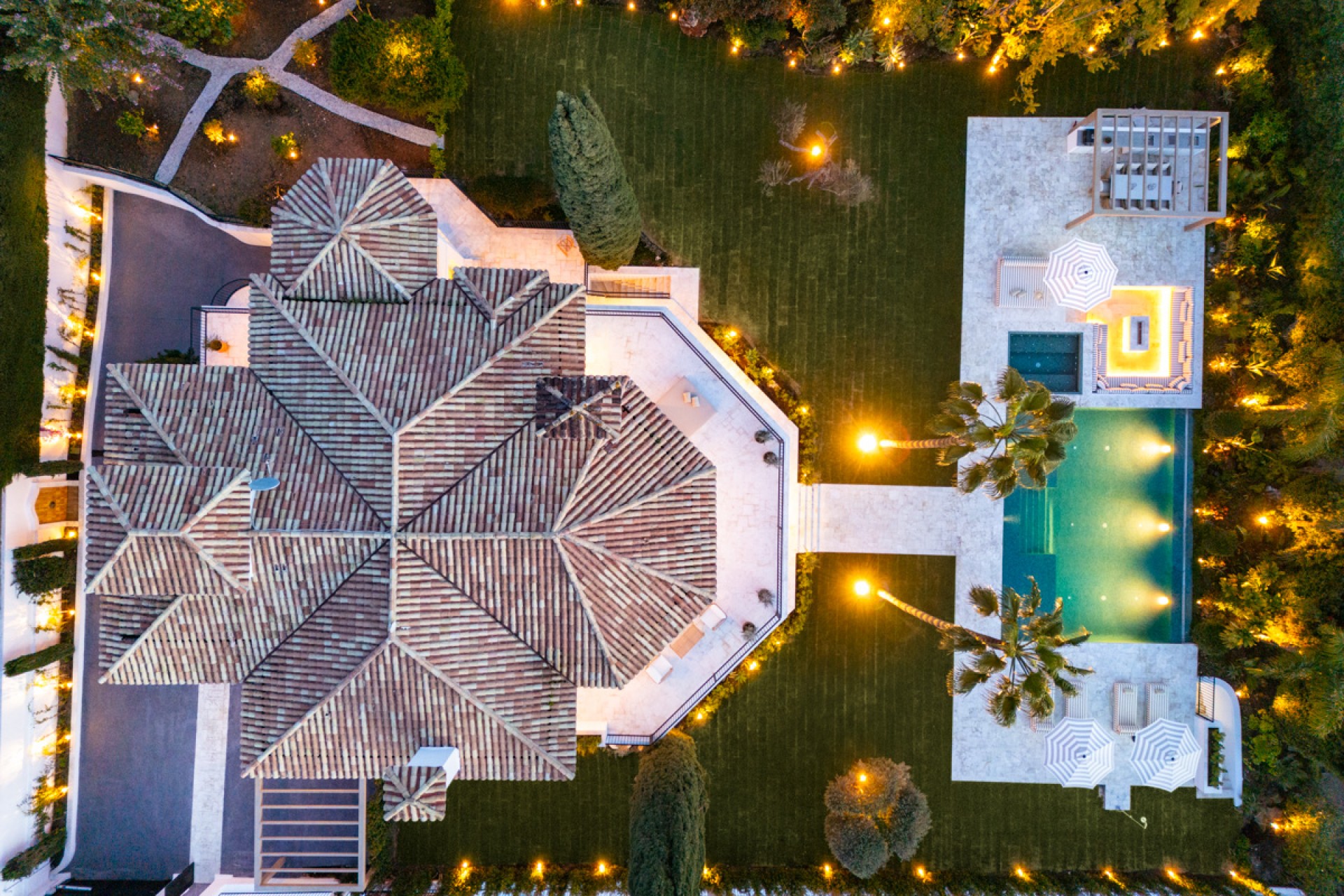 Obra nueva - Villa / Chalet - Marbella