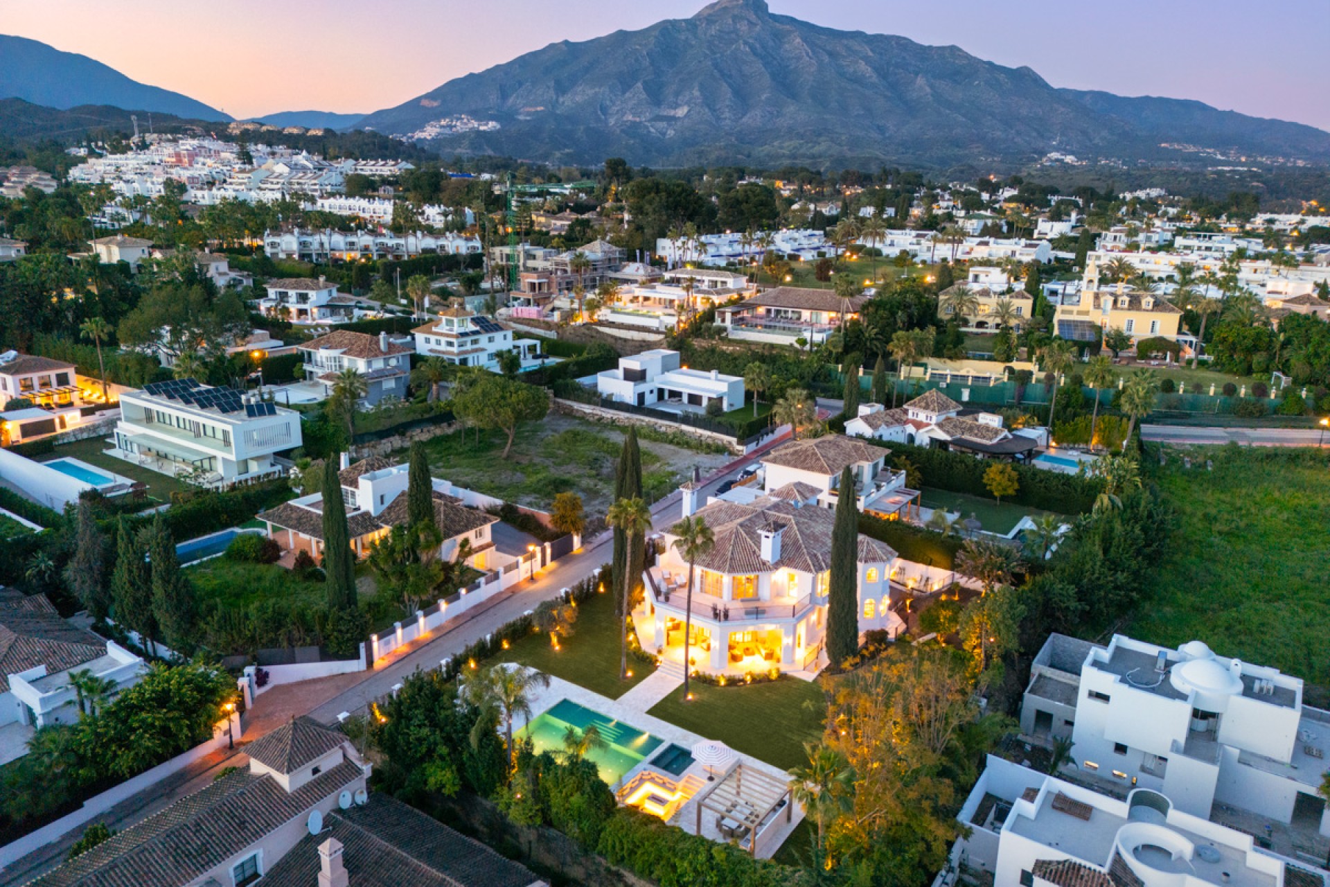 Obra nueva - Villa / Chalet - Marbella