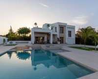 Obra nueva - Villa / Chalet - Orihuela Costa
