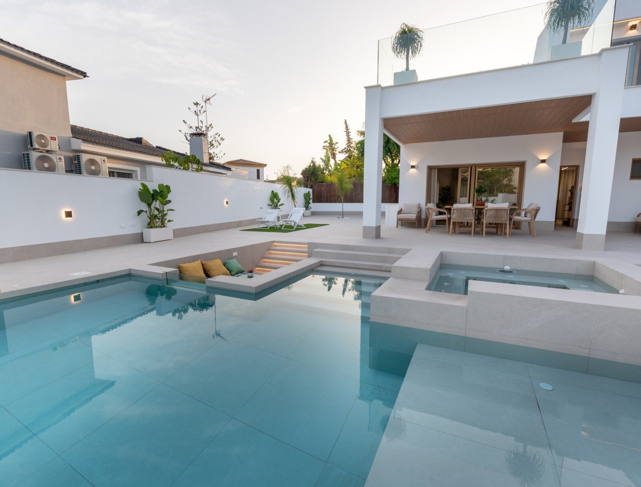 Obra nueva - Villa / Chalet - Orihuela Costa