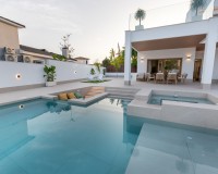 Obra nueva - Villa / Chalet - Orihuela Costa
