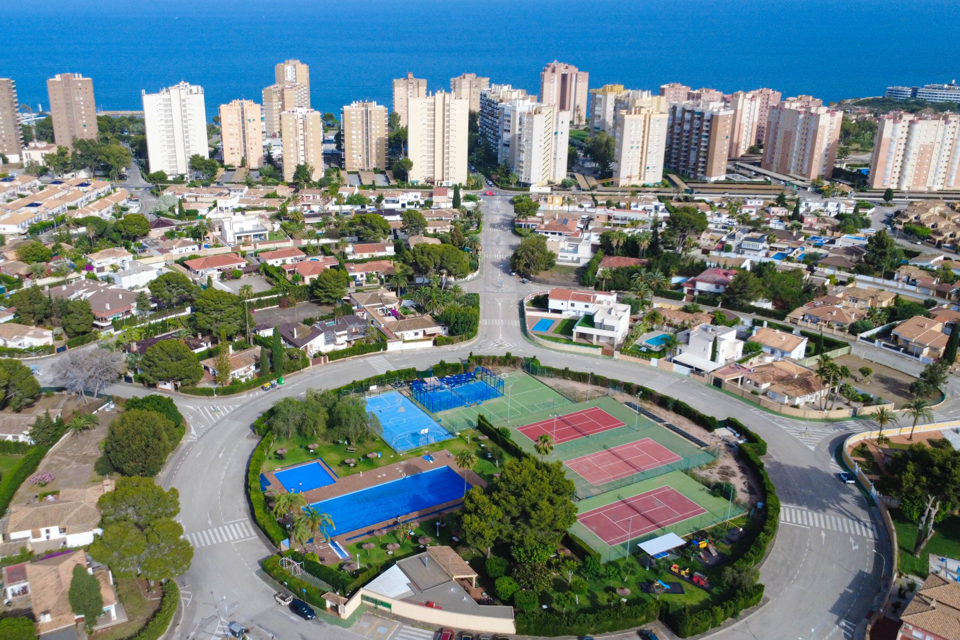 Obra nueva - Villa / Chalet - Orihuela Costa