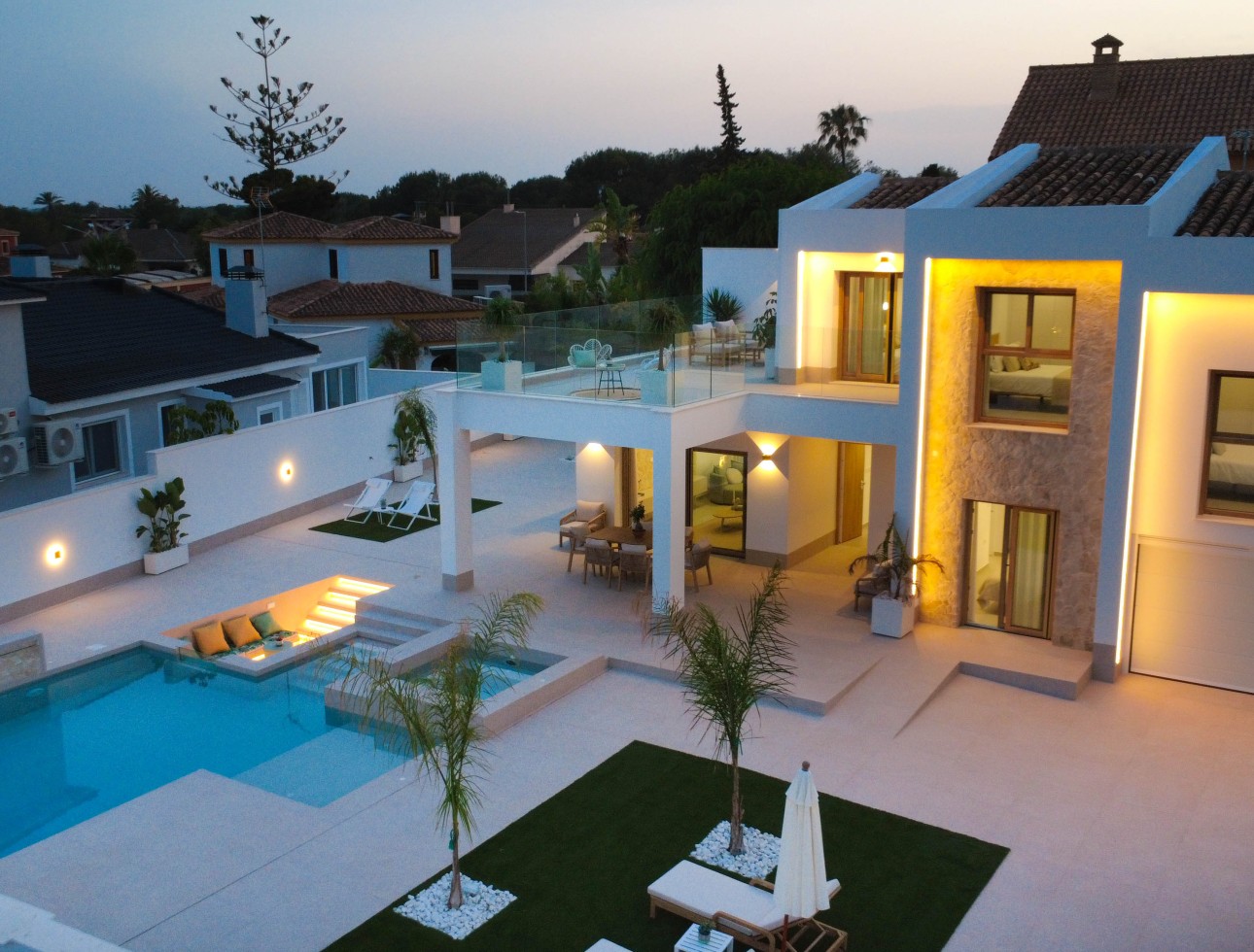 Obra nueva - Villa / Chalet - Orihuela Costa