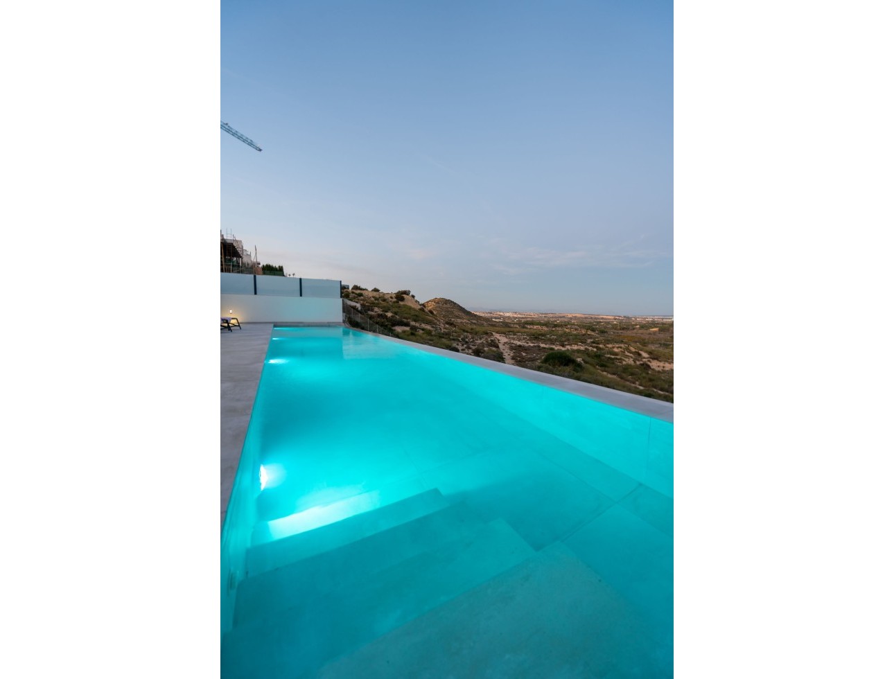 Obra nueva - Villa / Chalet - Rojales