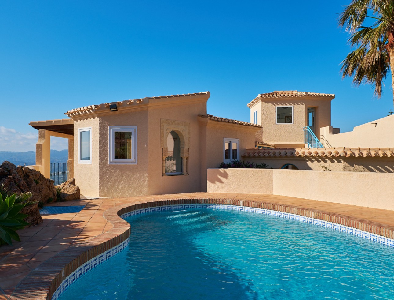  Private swimming pool with mountain views in a villa for sale in Sierra Cabrera, Turre, Almería