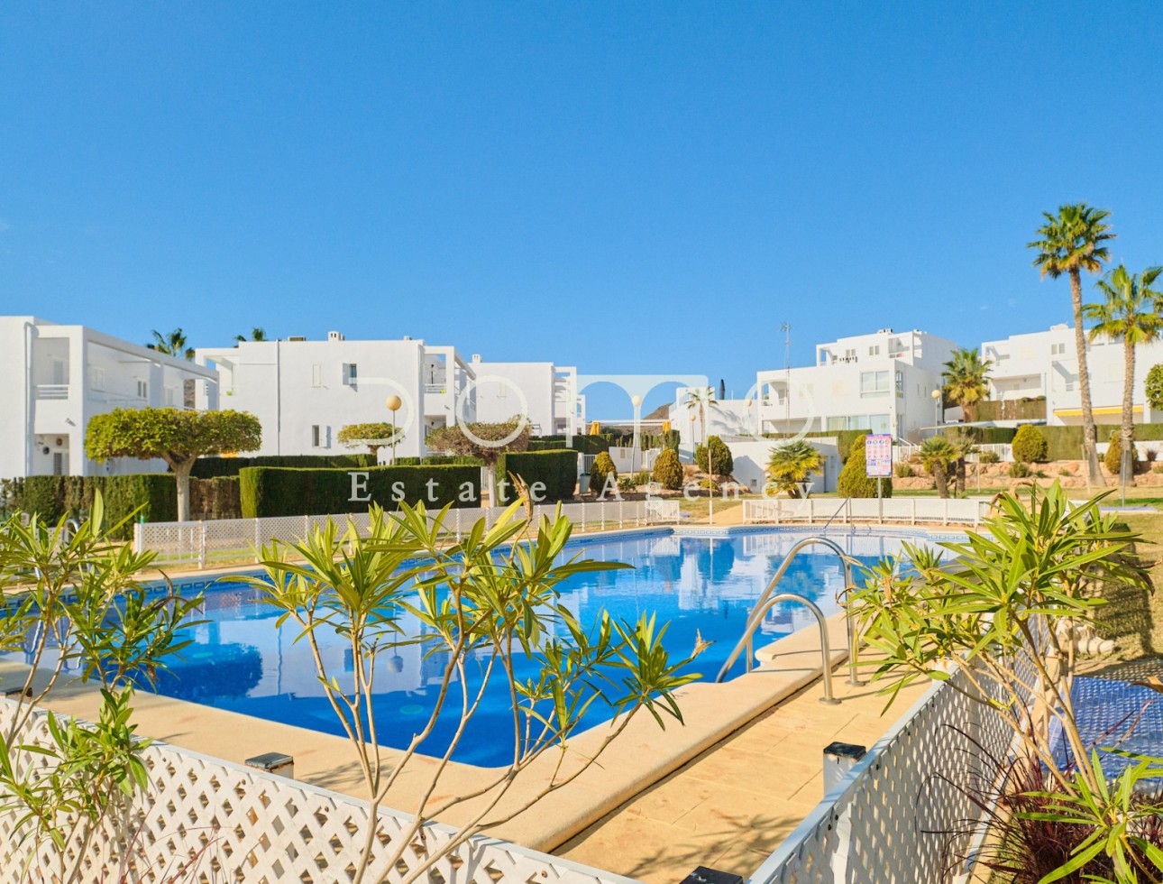 Property for Sale: Exclusive Triplex in Mojácar Playa, with swimming pool!