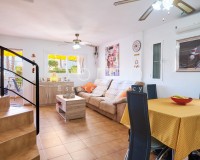 🏡 Propiedad en Almería en venta: ¡Tríplex en Mojácar Playa con salón!