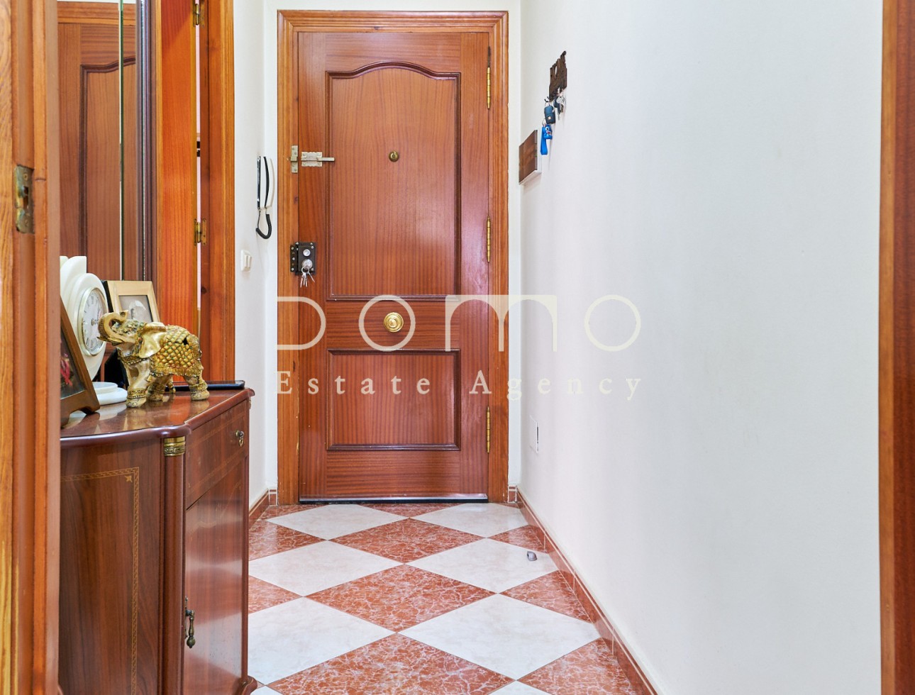 Resale - Apartment / flat - Vera