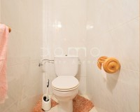 Resale - Apartment / flat - Vera