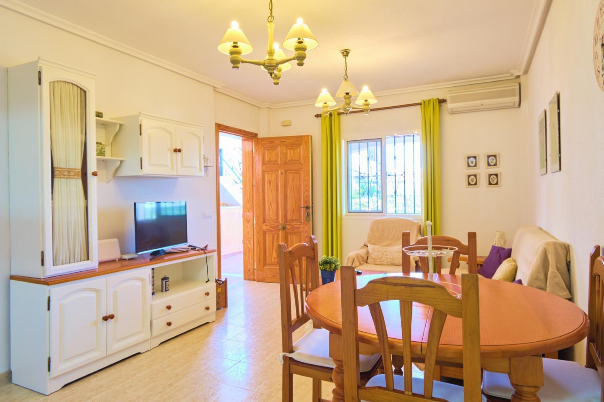 Resale - Apartment / flat - Vera