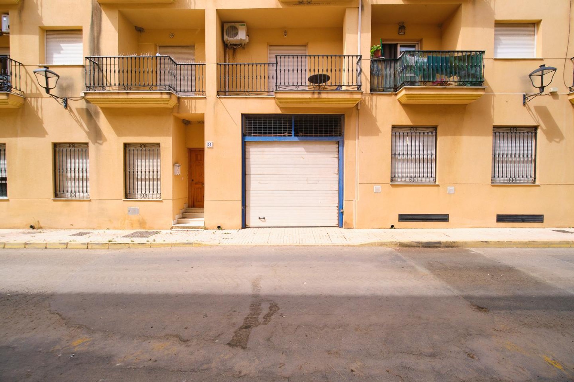 Resale - Parking - Turre