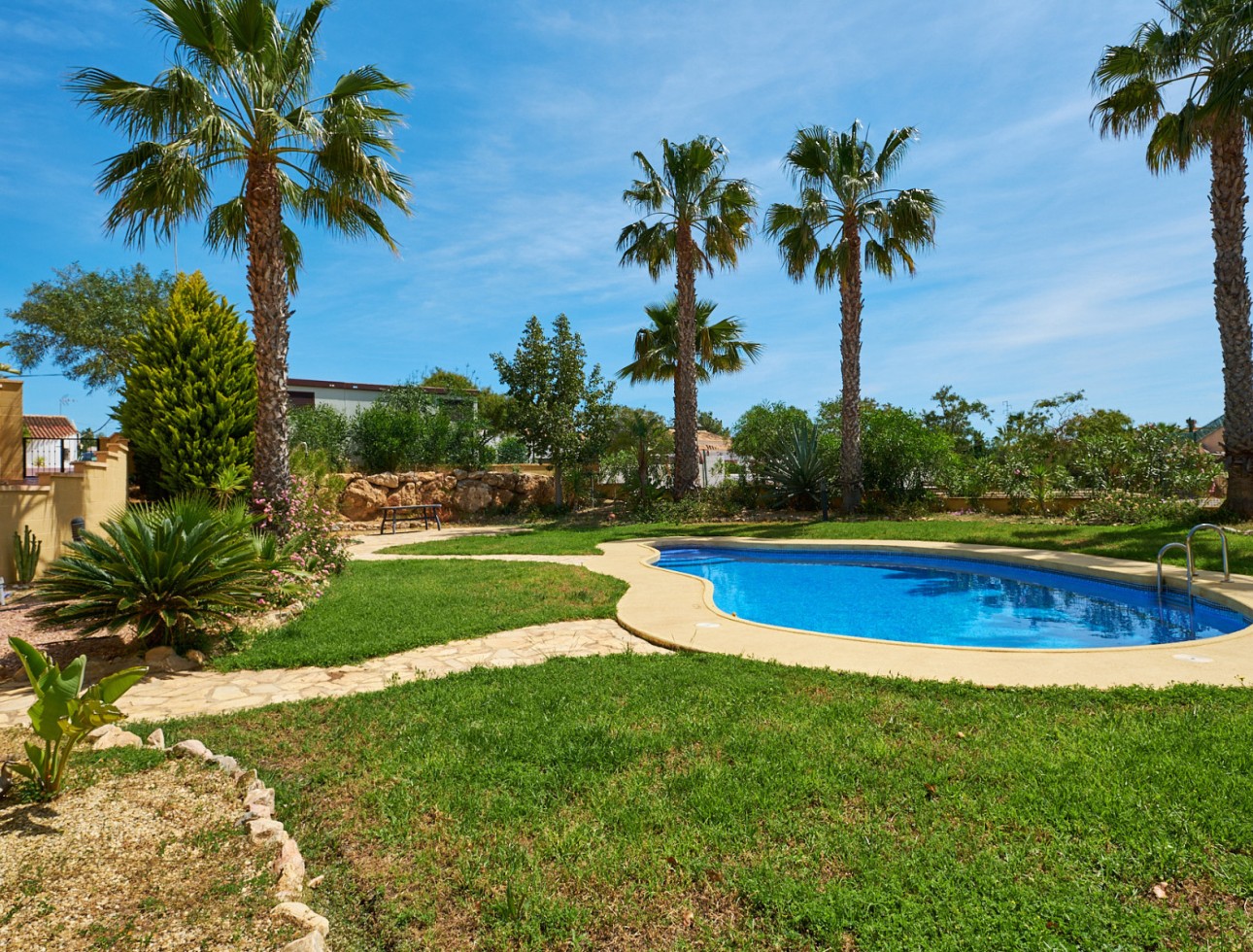 Resale - Townhouse - Bédar