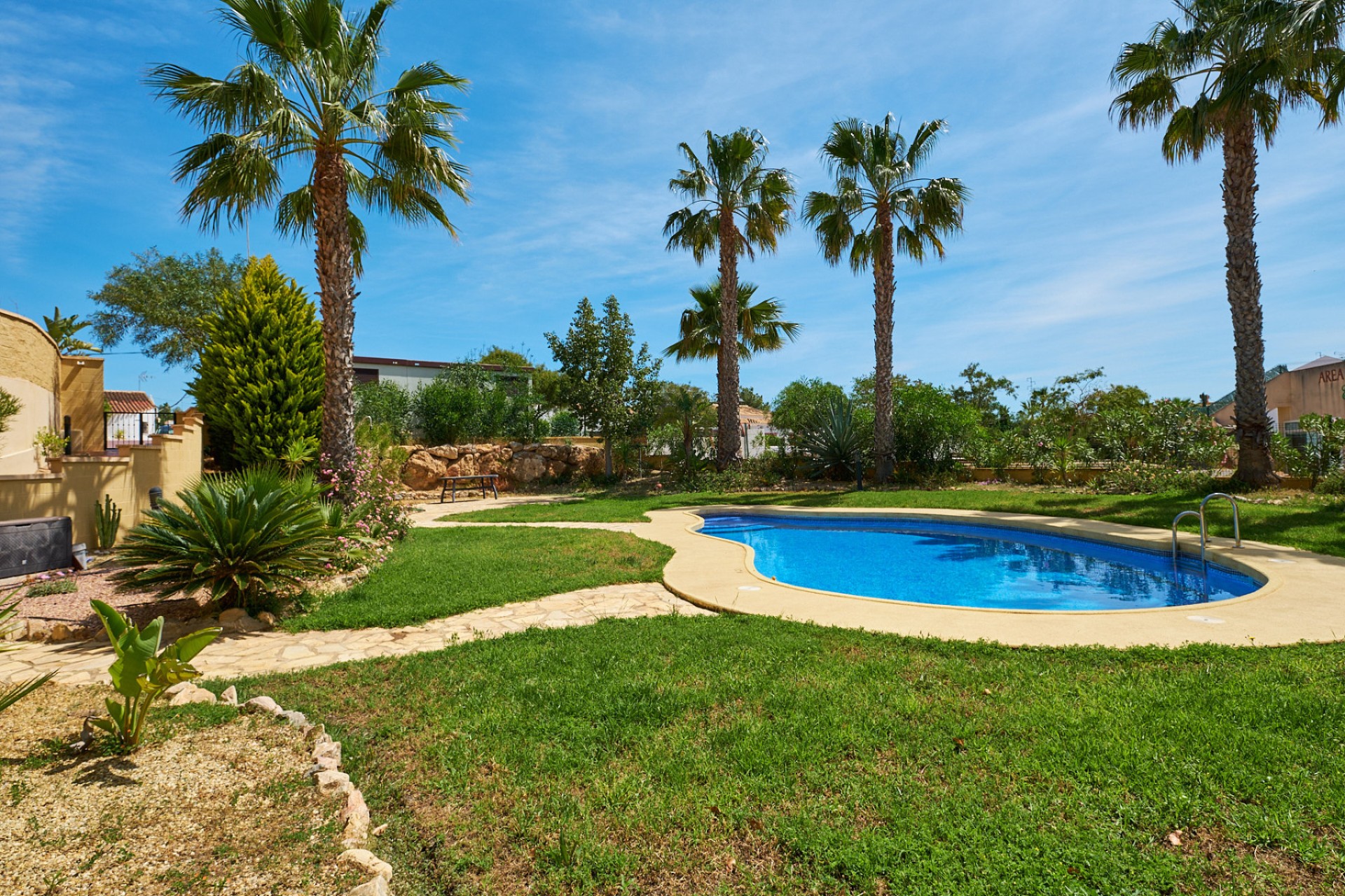 Resale - Townhouse - Bédar