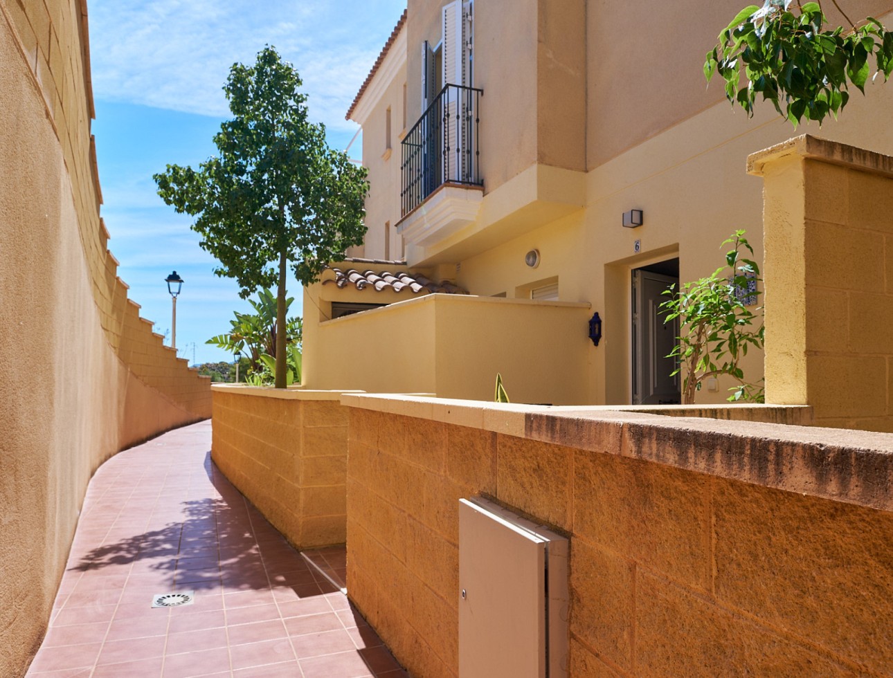 Resale - Townhouse - Bédar