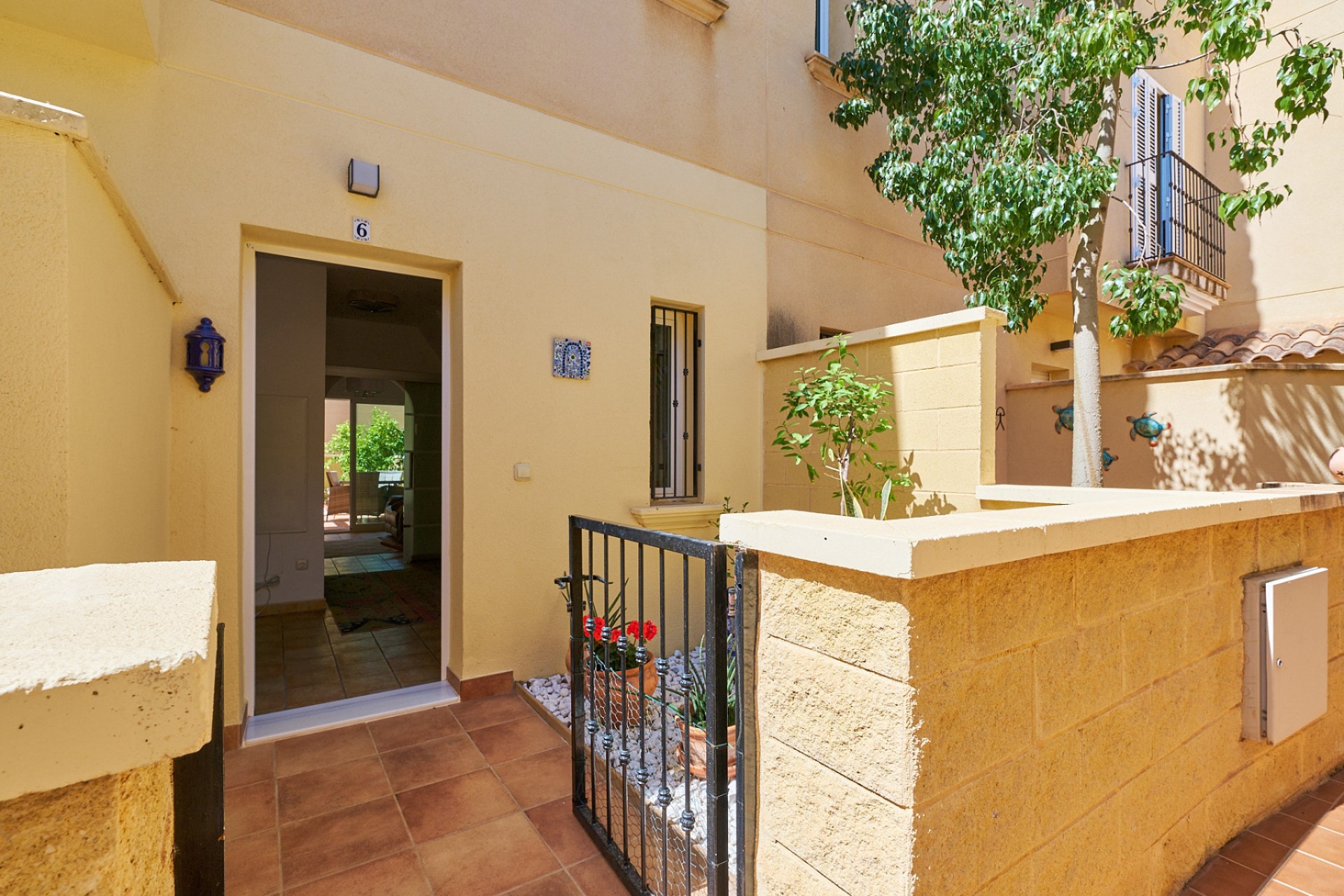 Resale - Townhouse - Bédar