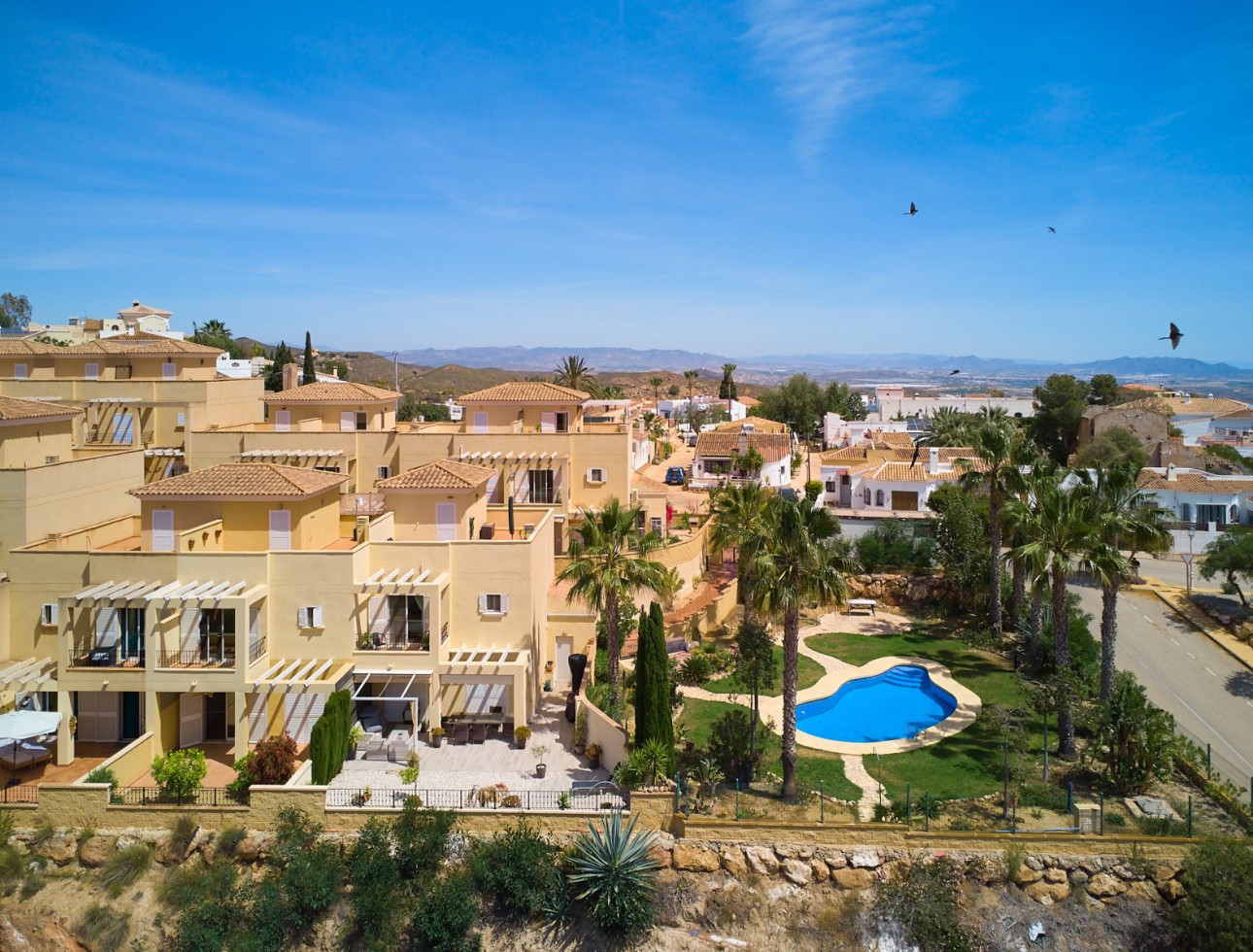 Resale - Townhouse - Bédar