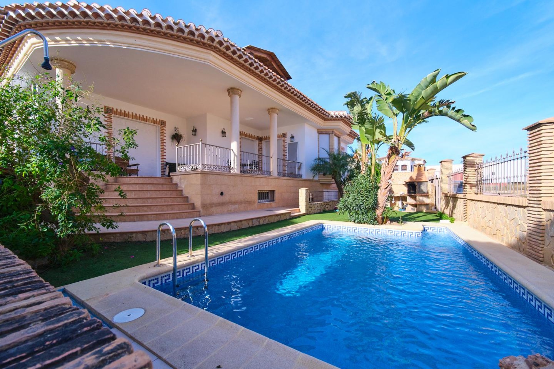 Resale - Villa - Los Gallardos