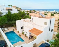 Resale - Villa / Semi-detached Villa - Mojácar