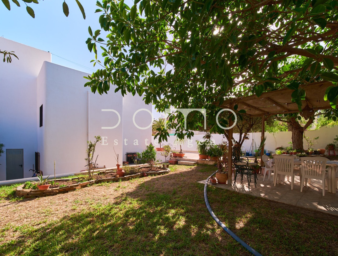 Resale - Villa / Semi-detached Villa - Mojácar