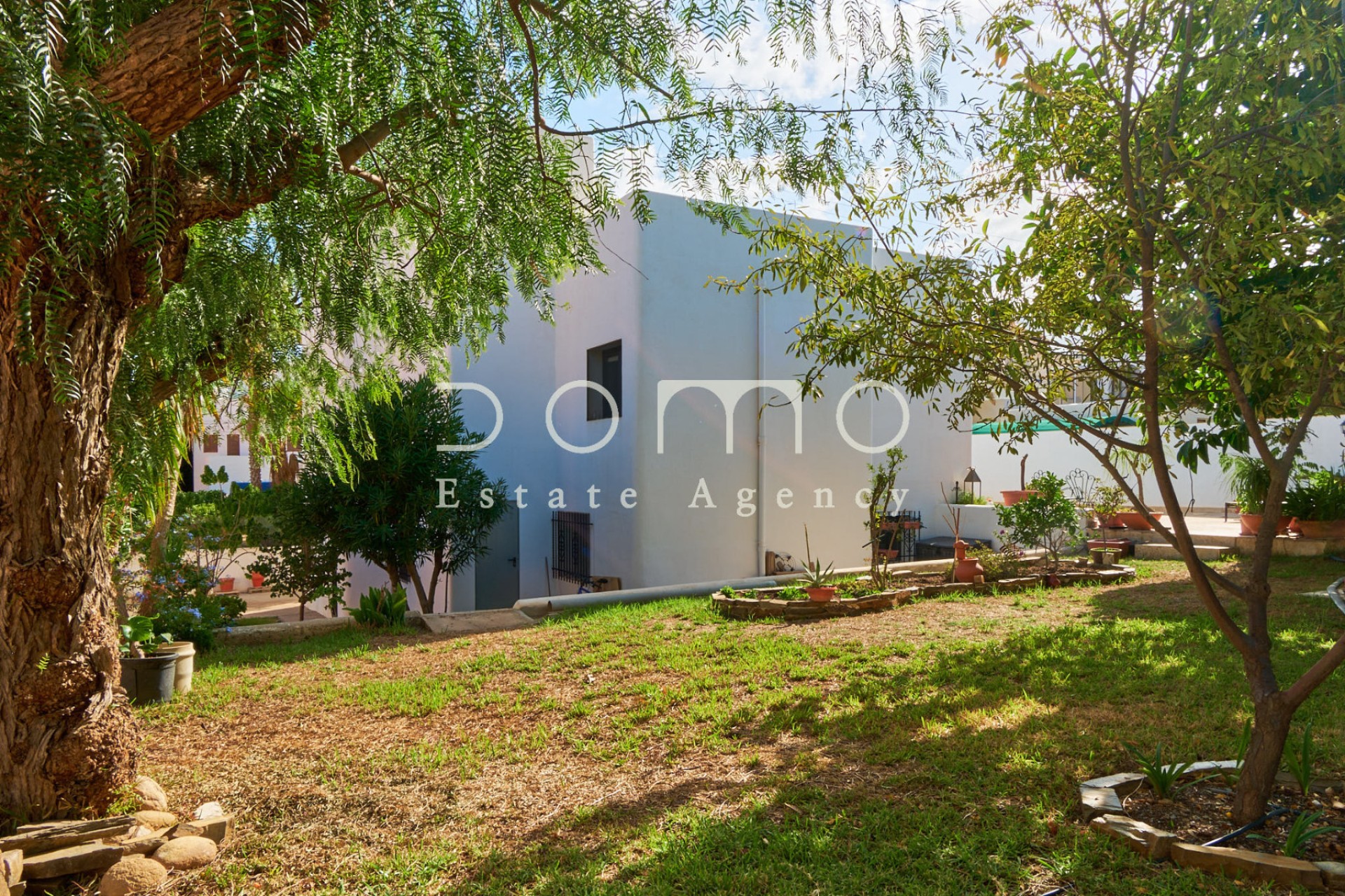 Resale - Villa / Semi-detached Villa - Mojácar