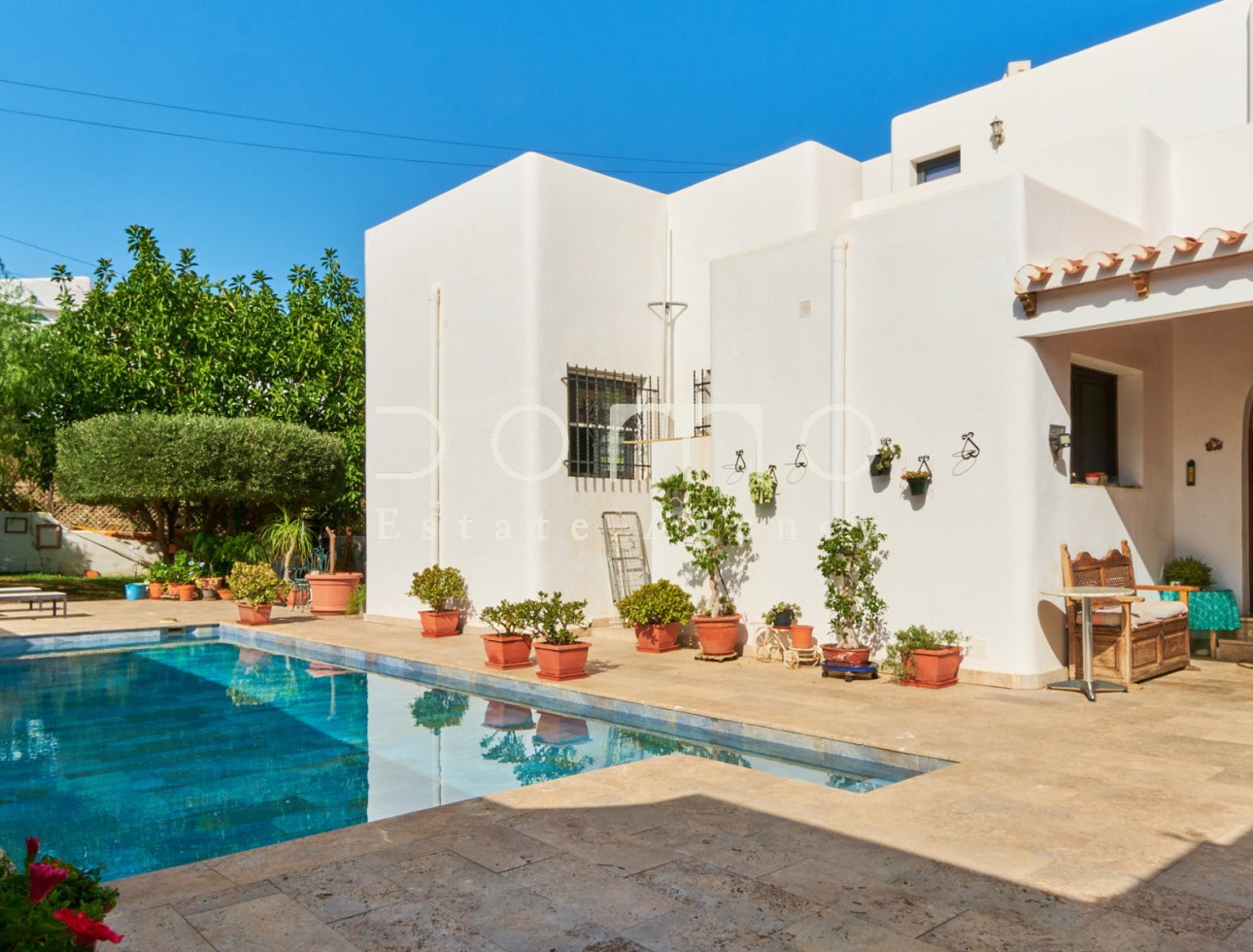 Resale - Villa / Semi-detached Villa - Mojácar