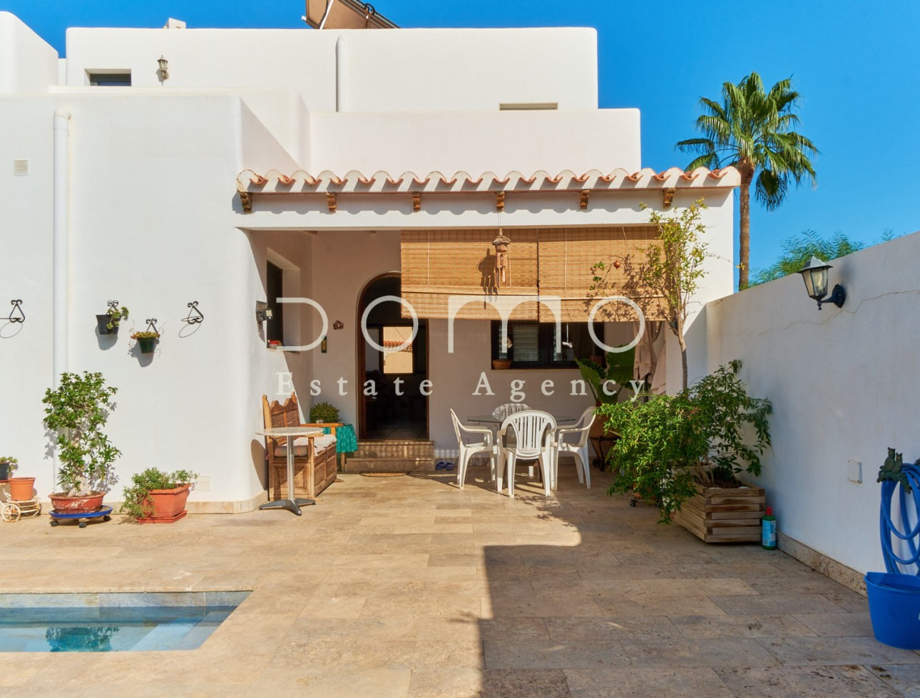 Resale - Villa / Semi-detached Villa - Mojácar