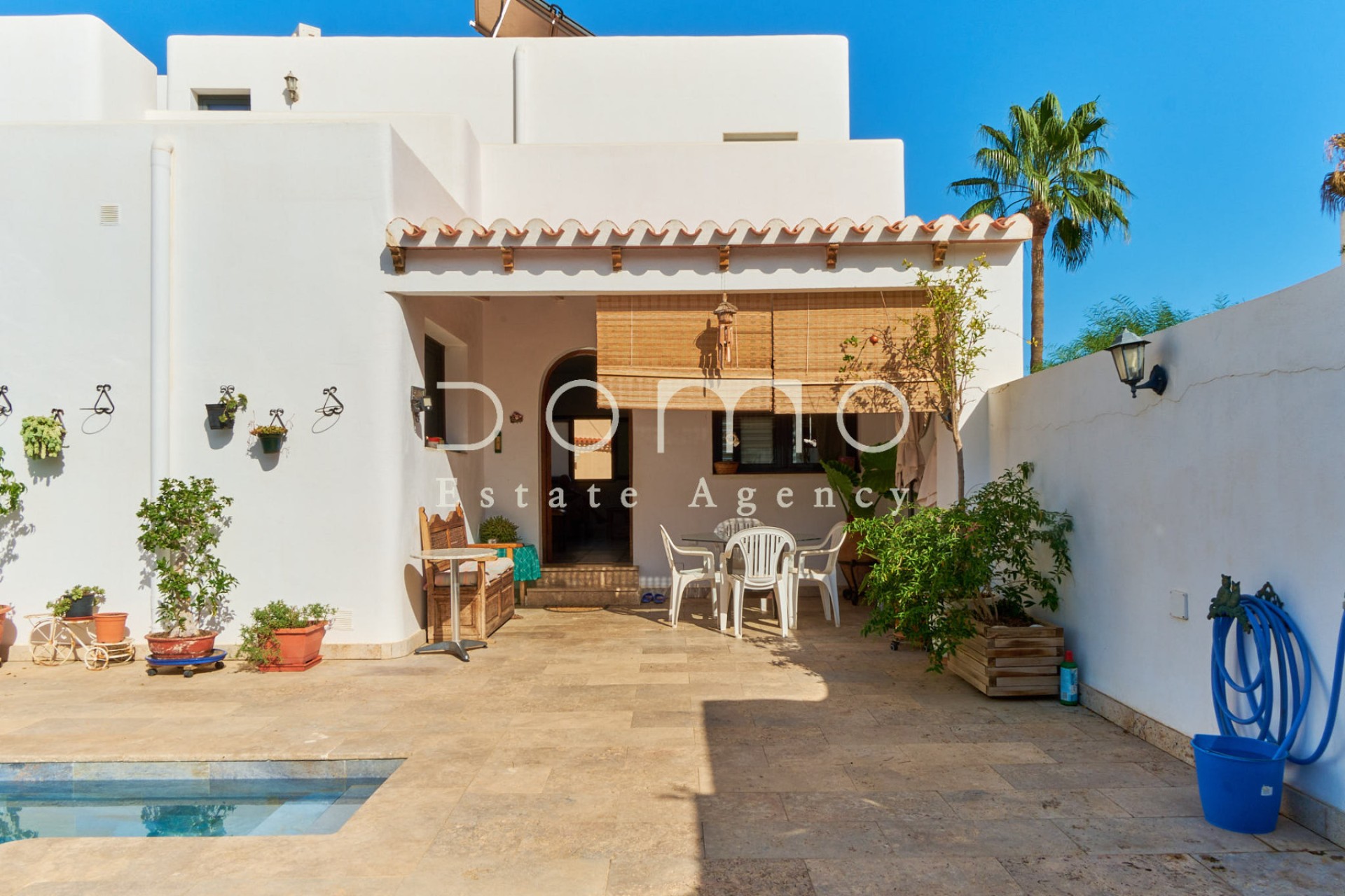 Resale - Villa / Semi-detached Villa - Mojácar