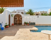 Resale - Villa / Semi-detached Villa - Mojácar