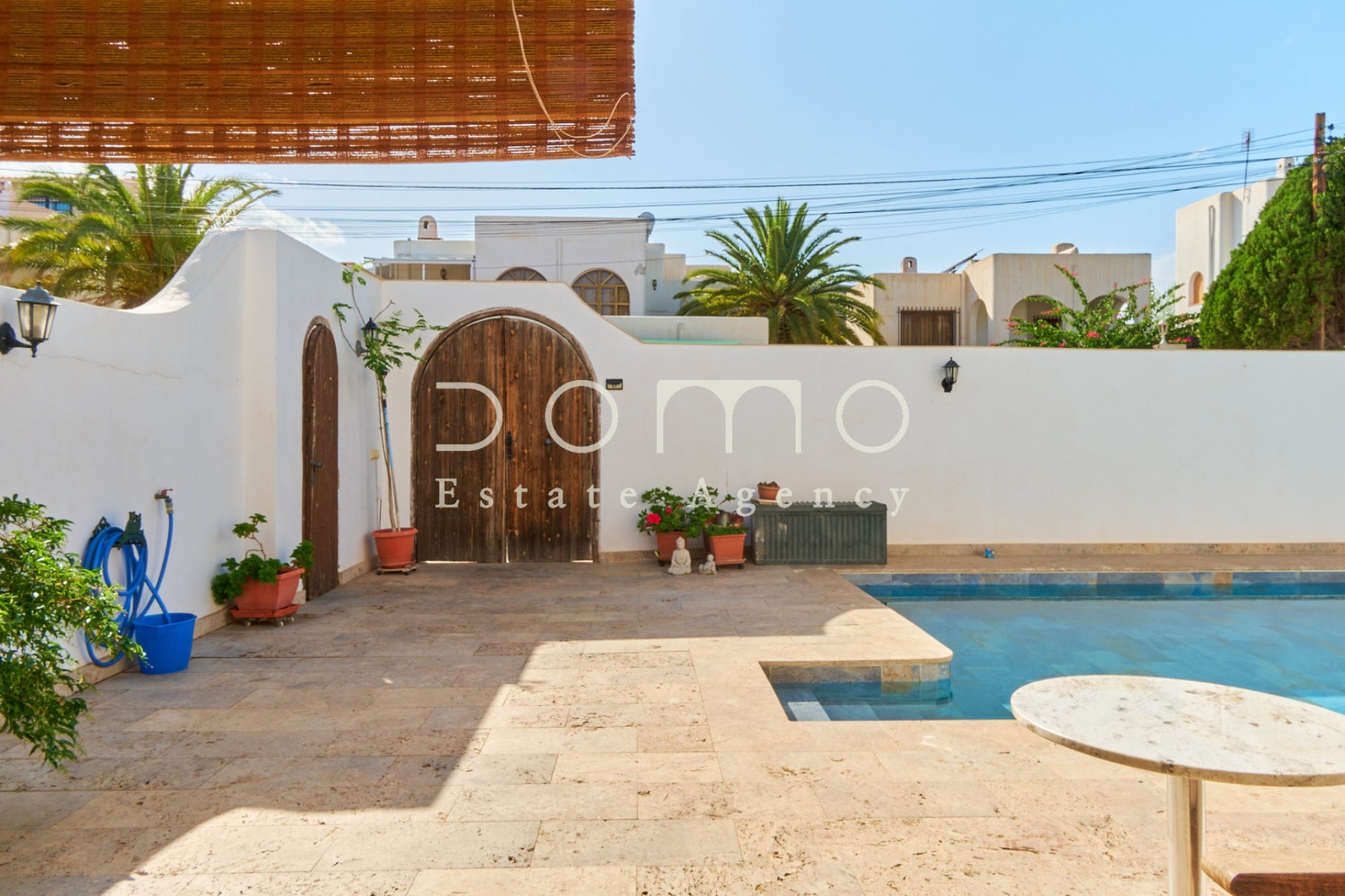 Resale - Villa / Semi-detached Villa - Mojácar