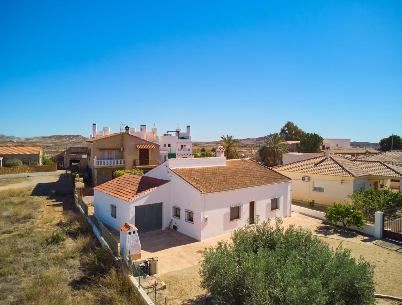 Resale - Villa / Semi-detached Villa - Mojácar