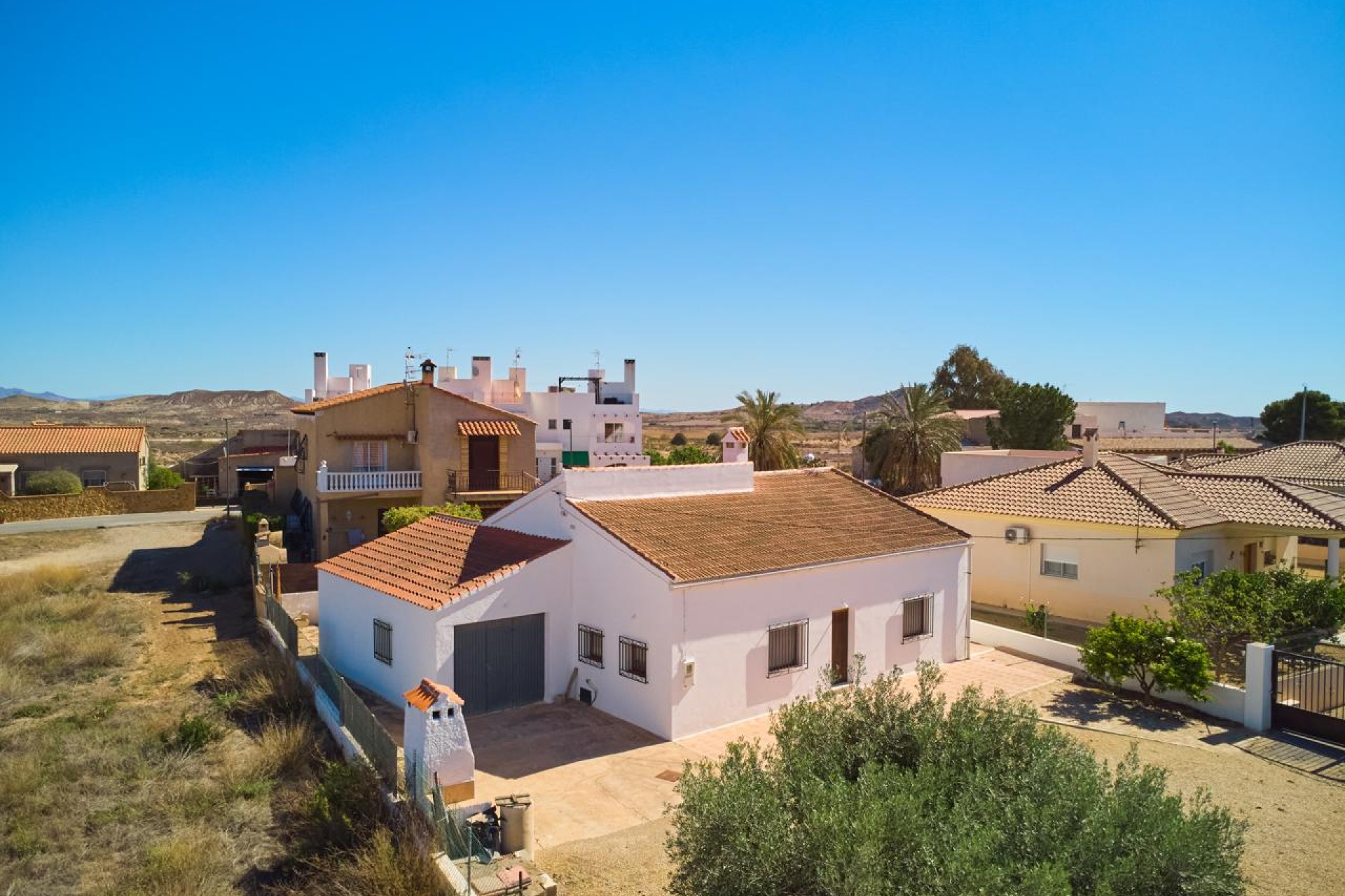 Resale - Villa / Semi-detached Villa - Mojácar